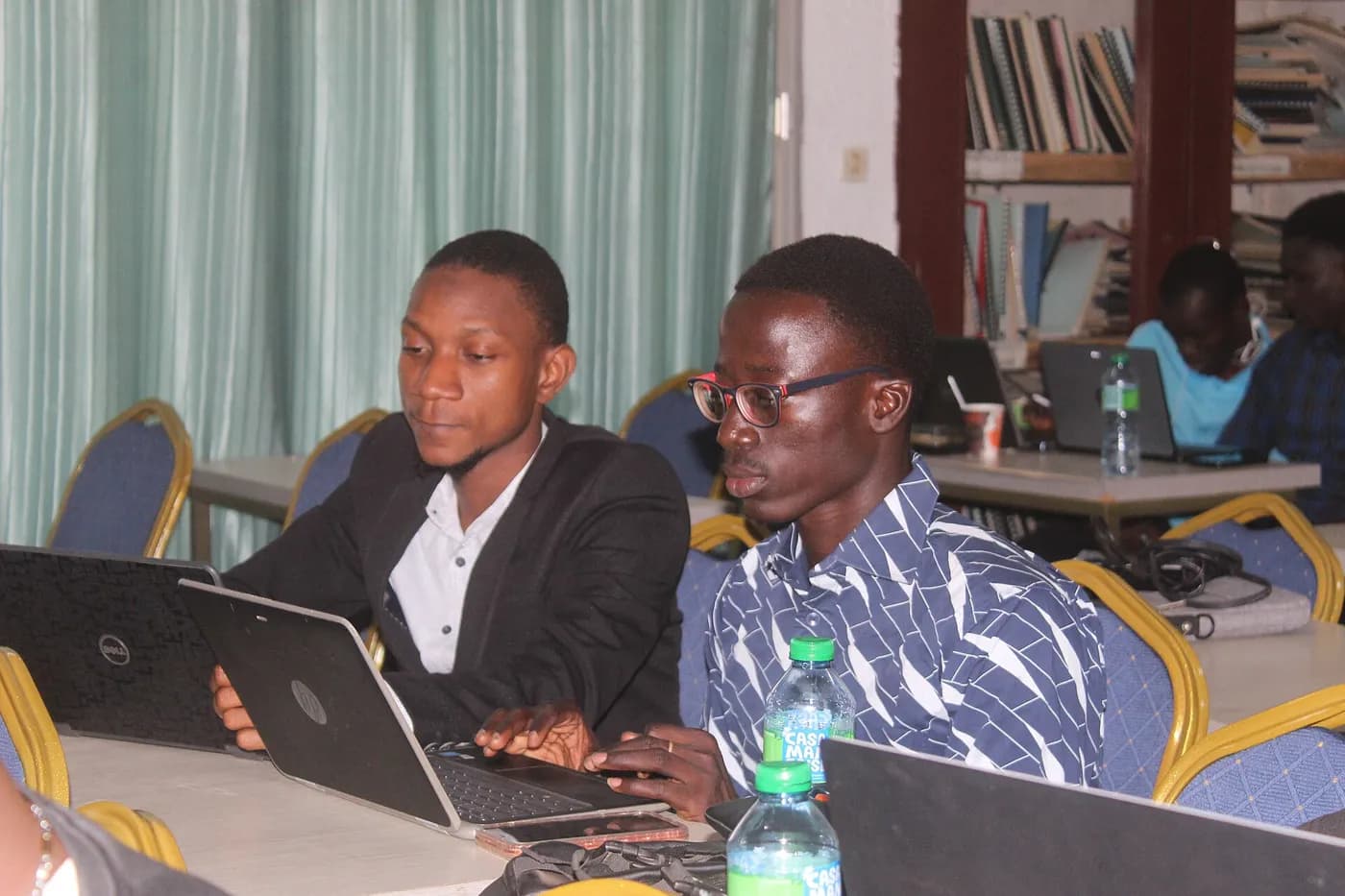 Students at UCAD, in Dakar, during a training session in 2025. According to the report, a third of university students, especially in their first year, do not know what generative AI is.
